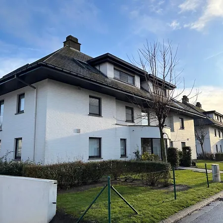 Apartment Cozy Studio With Pool In Middelkerke 4 Guests Middelkerke