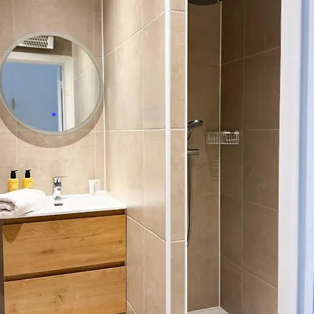아파트 Cozy With Pool In 4 Guests *