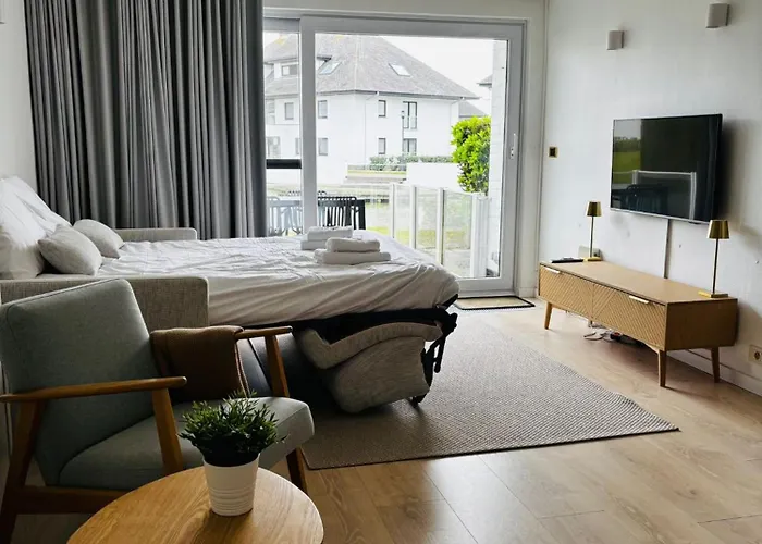 Apartment Cozy Studio With Pool In Middelkerke 4 Guests